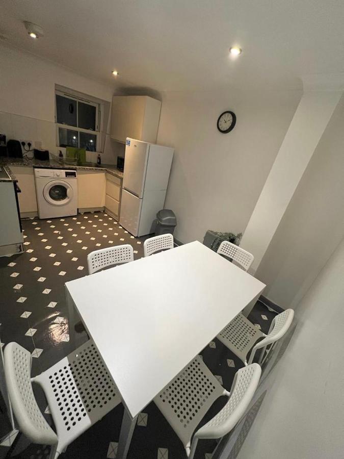 3 Bedroom Flat In King'S Cross, St Pancras'S. 8 People Londyn Zewnętrze zdjęcie